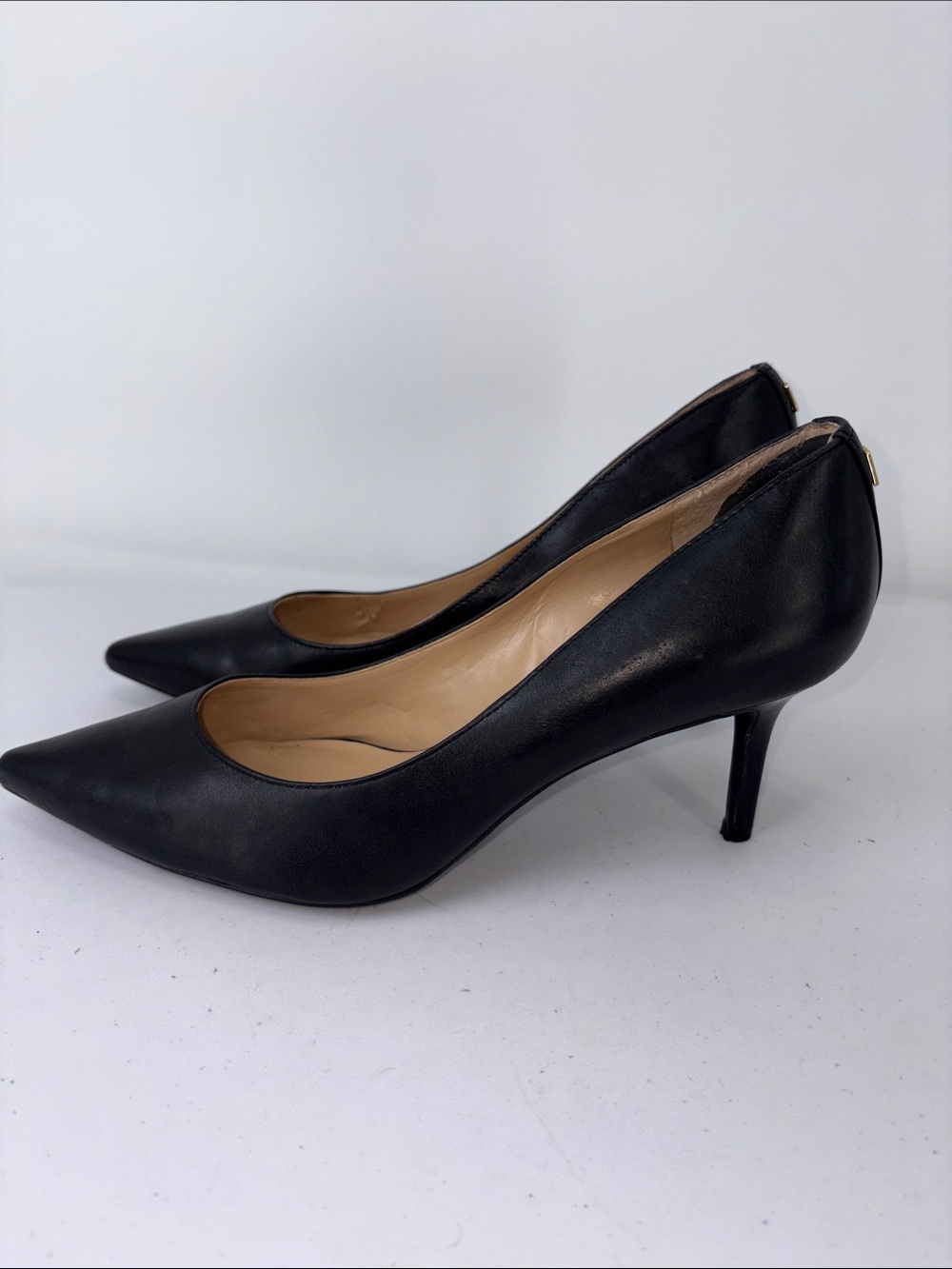 🧠 Lauren Ralph Lauren Black Pointed-Toe Heel Pumps